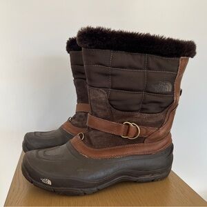 The North Face Women's Chilkat III pull-on winter snow boots Sz 8